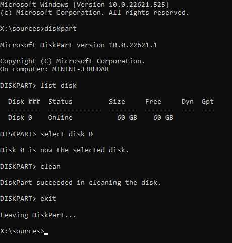 An administrative command prompt with diskpart commands inside