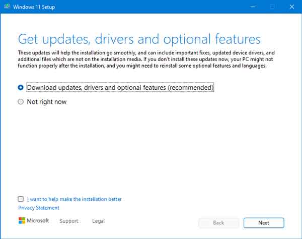 Select whether or not to download updates and drivers before installing Windows 11